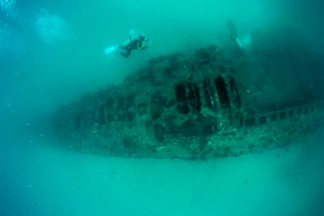 Дослідження субмарини підводними археологами