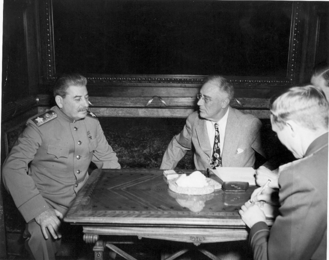 Йосип Сталін та Франклін Рузвельт у Ялті