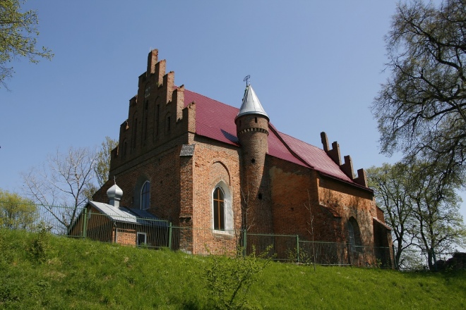 Оборонний храм у Скелівці, відданий православній громаді