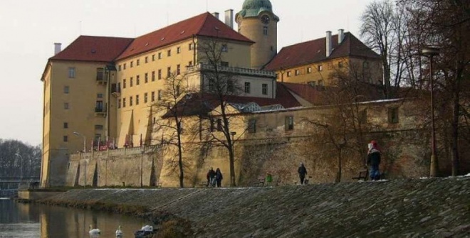 Замок в місті Подєбради, в якому знаходився інтернат