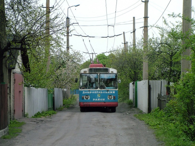 Тролейбус у Добропіллі