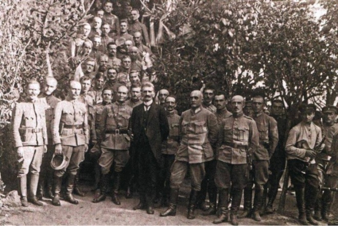 Диктатор Євген Петрушевич у штабі 2-го Корпусу Галицької армії. Бердичів. Осінь 1919 року