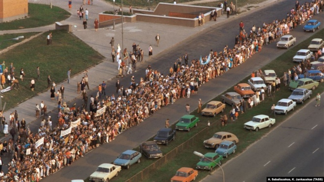Живий ланцюг протесту від Вільнюса до Талліна, 1989 р.