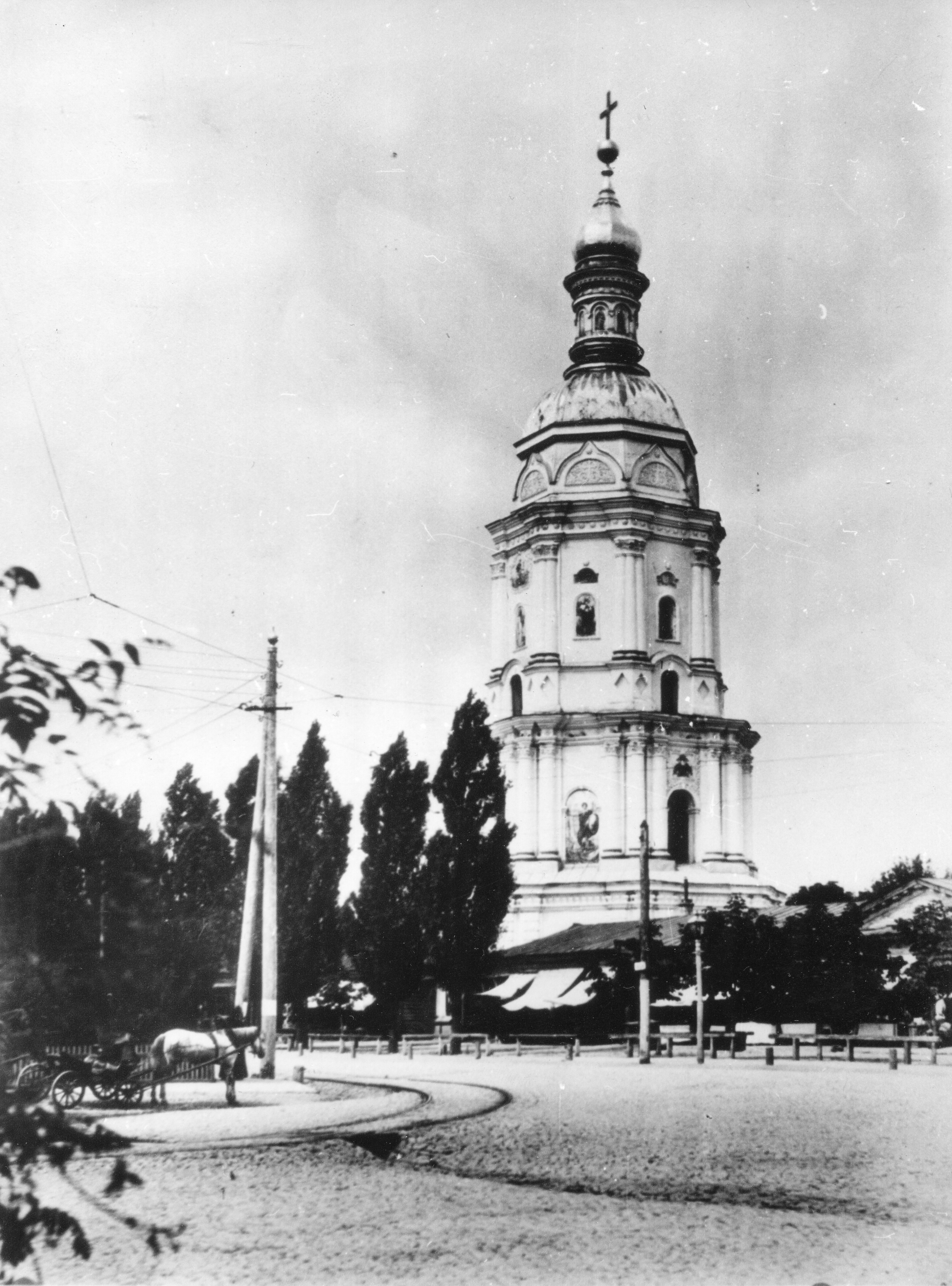 Микільський військовий собор ("Великий Микола").
Розташовувався поблизу сучасної площі Слави, дзвіниця стояла на місці готелю "Салют".
Фото кінця ХІХ ст. З фондів Музею заводу "Арсенал".

Дзвіницю було розібрано 1934 року, собор знесений протягом 1934–1936 років.
