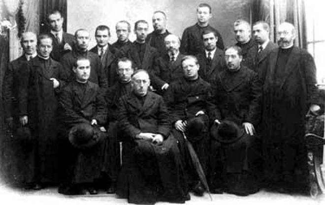 Іспанські єзуїти, 1920 р.